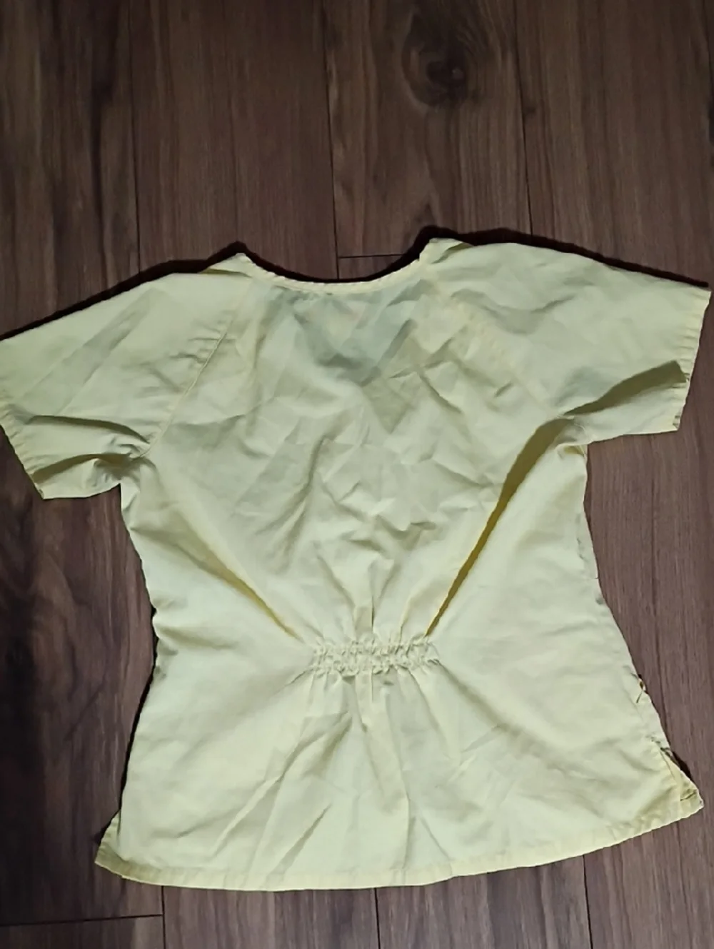 koi Light Yellow Wrap-Style Scrub Top - Picture 2 of 4